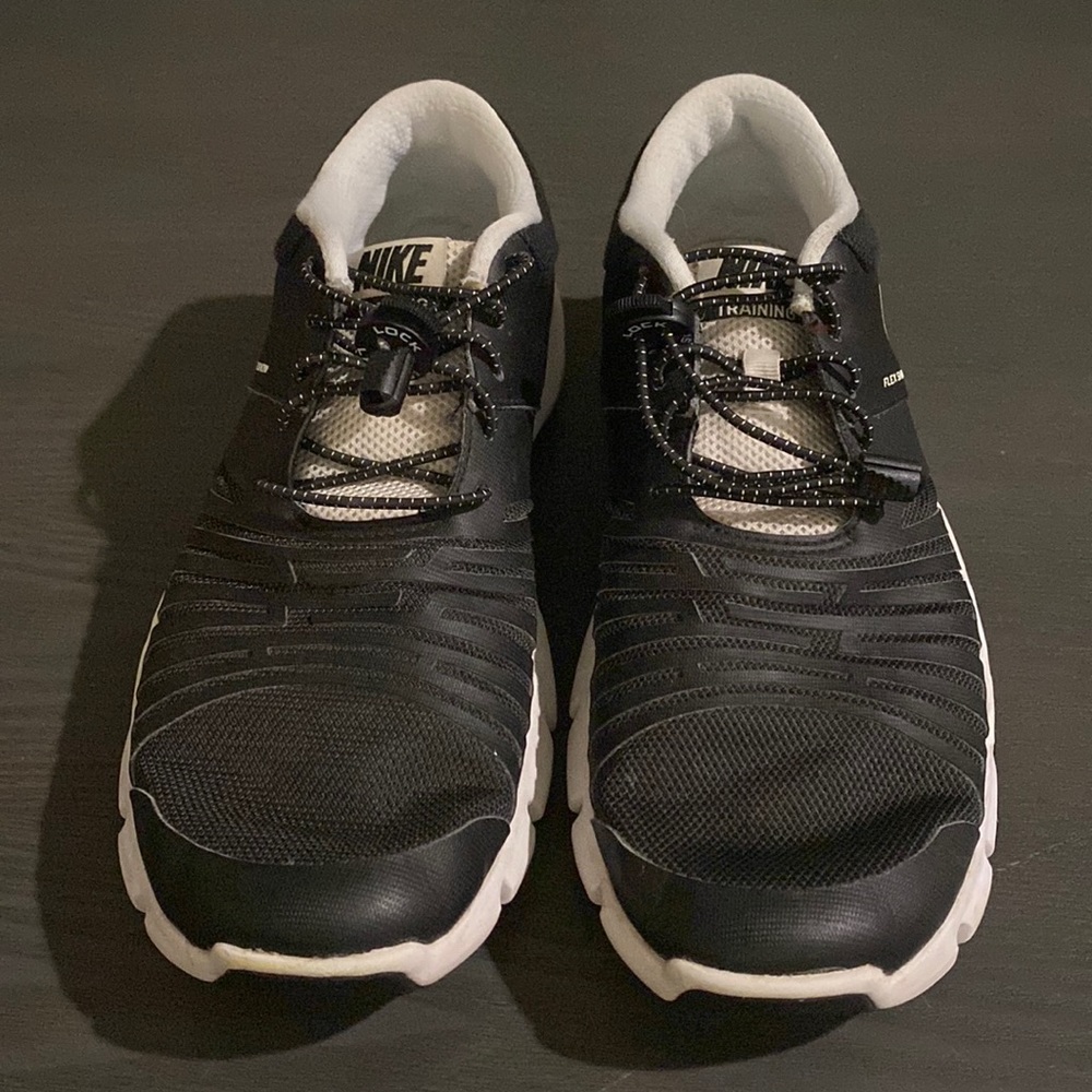 Nike Flex Show shoes